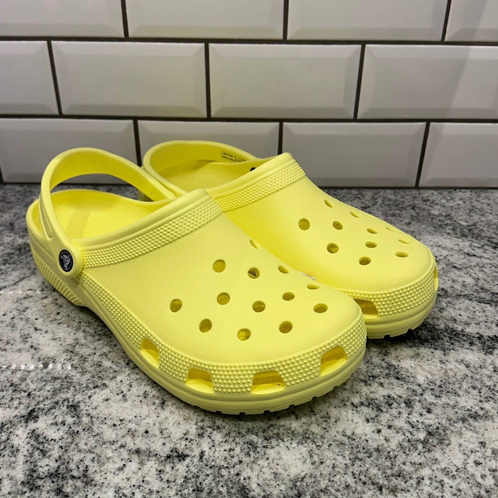 Crocs Mens 12 Classic Clog Yellow Lightweight Breathable Comfort Water Shoes
